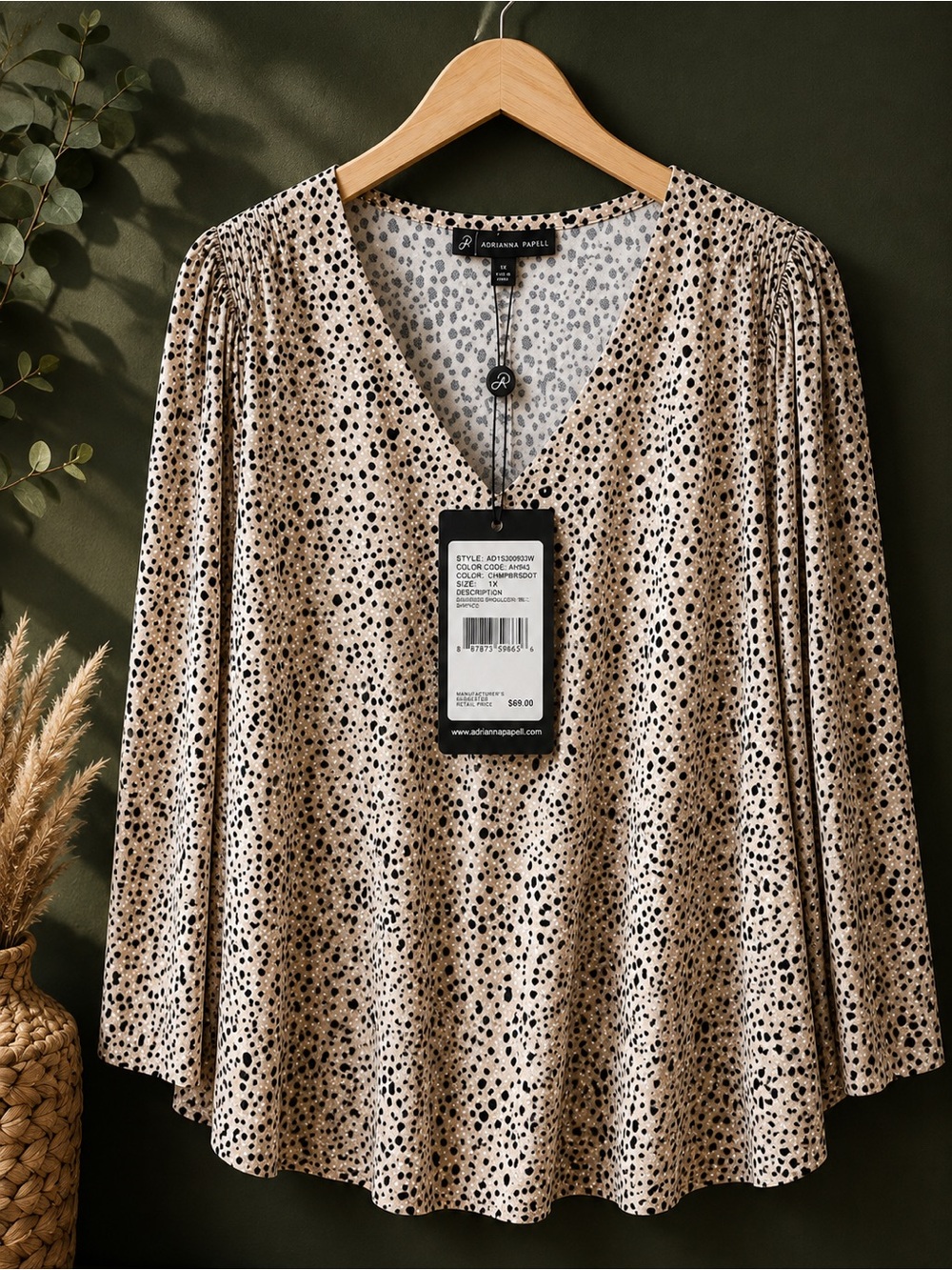 NWT Adrianna Papell Shirred Shoulder V-Neck Spotted Top Plus Size 1X